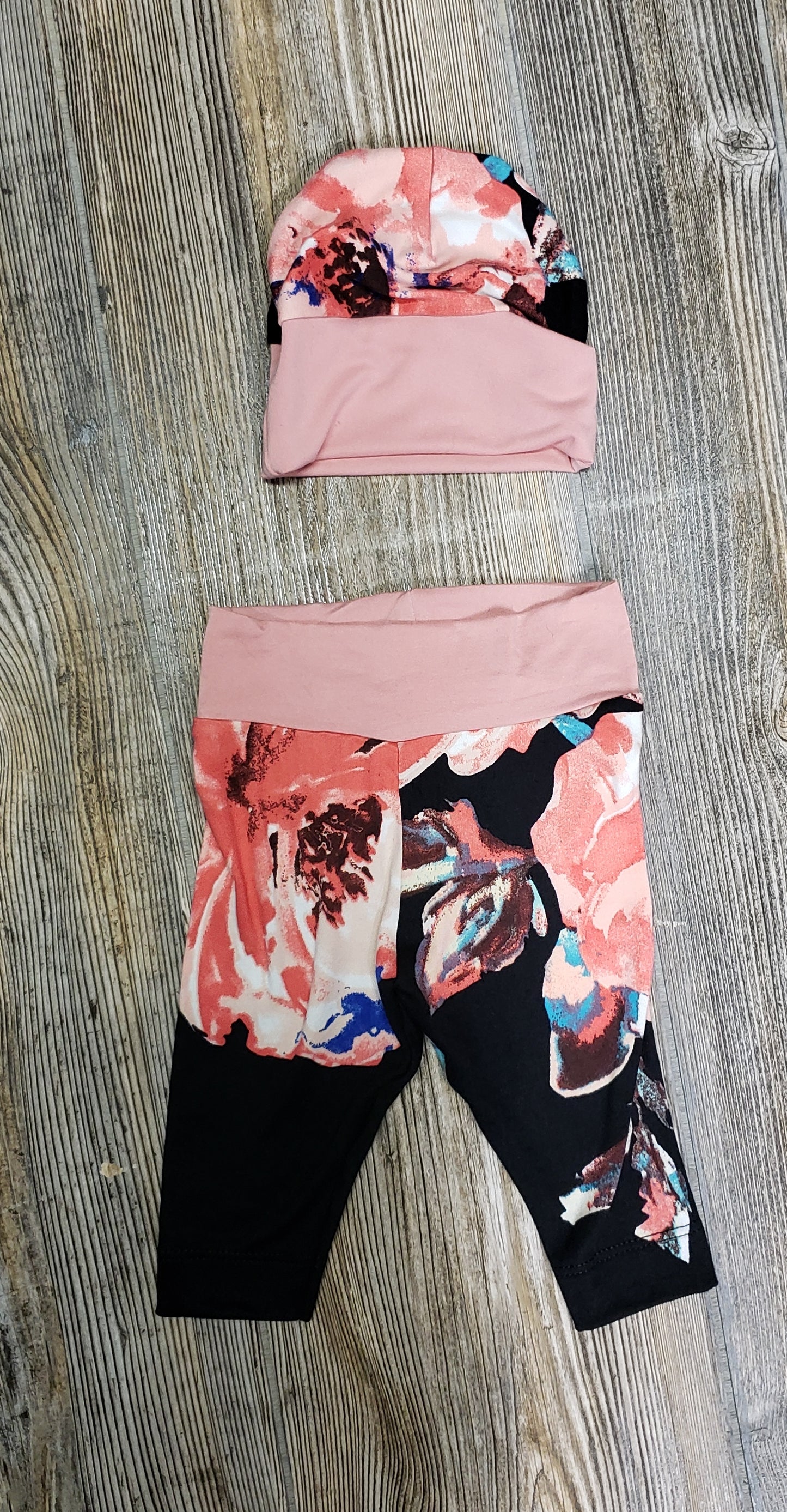 Black and pink newborn hat and legging set