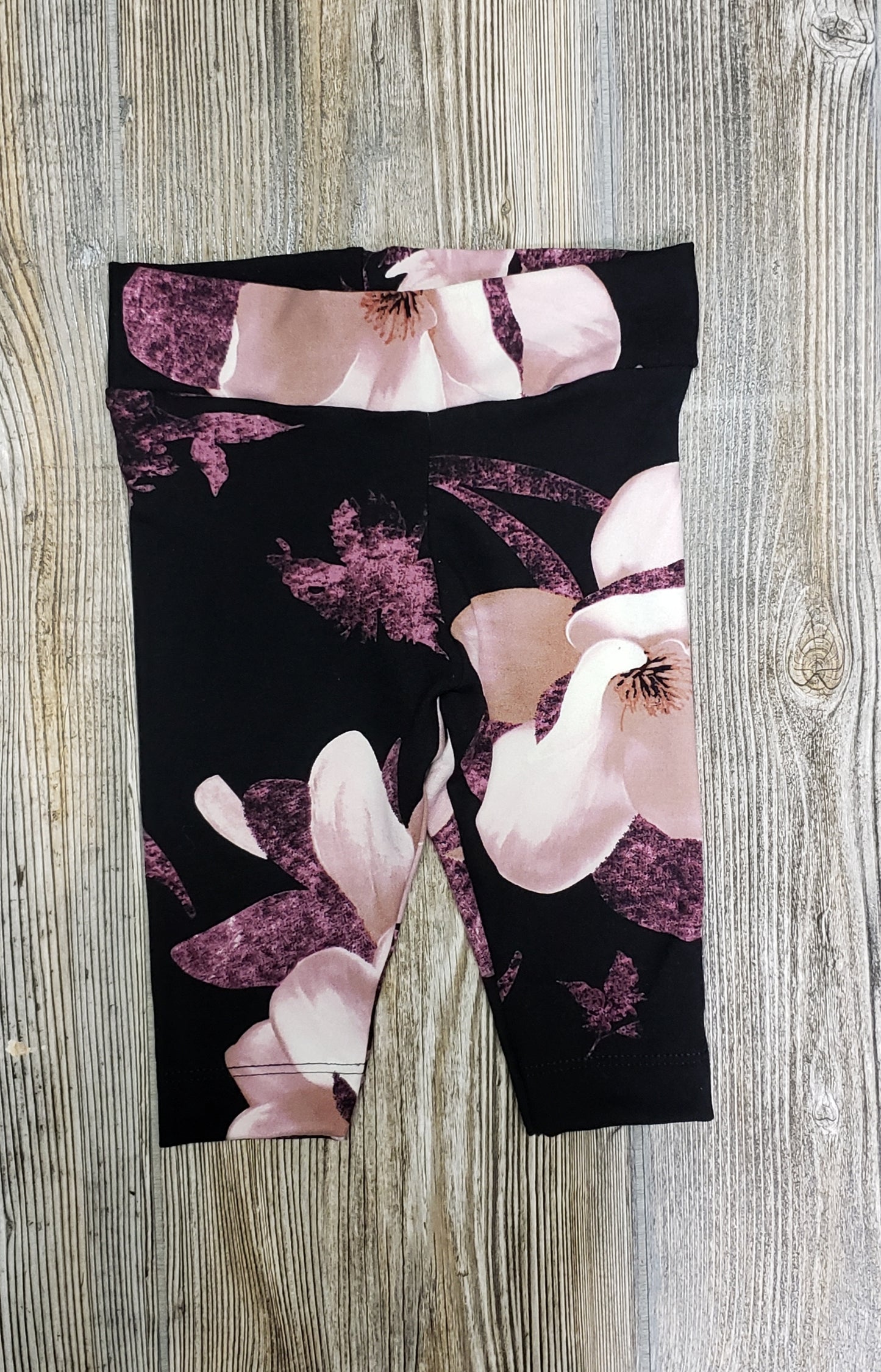 Black and purple flower leggings