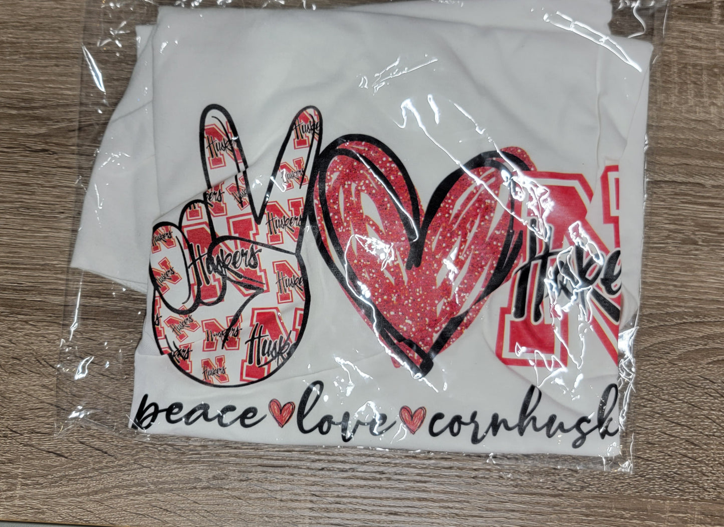 Peace love NE short sleeve shirt
