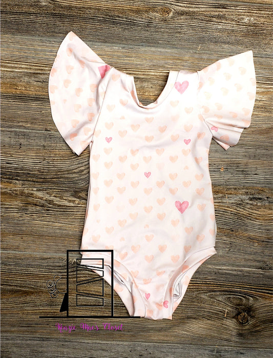 Light pink heart leo